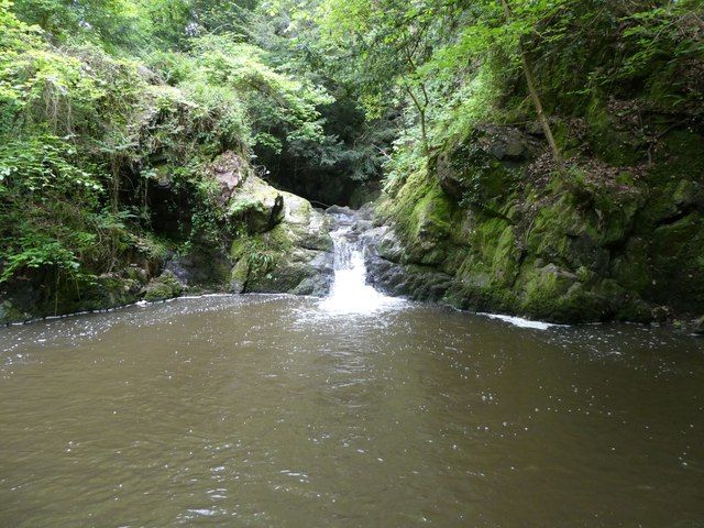 Lyd Hole